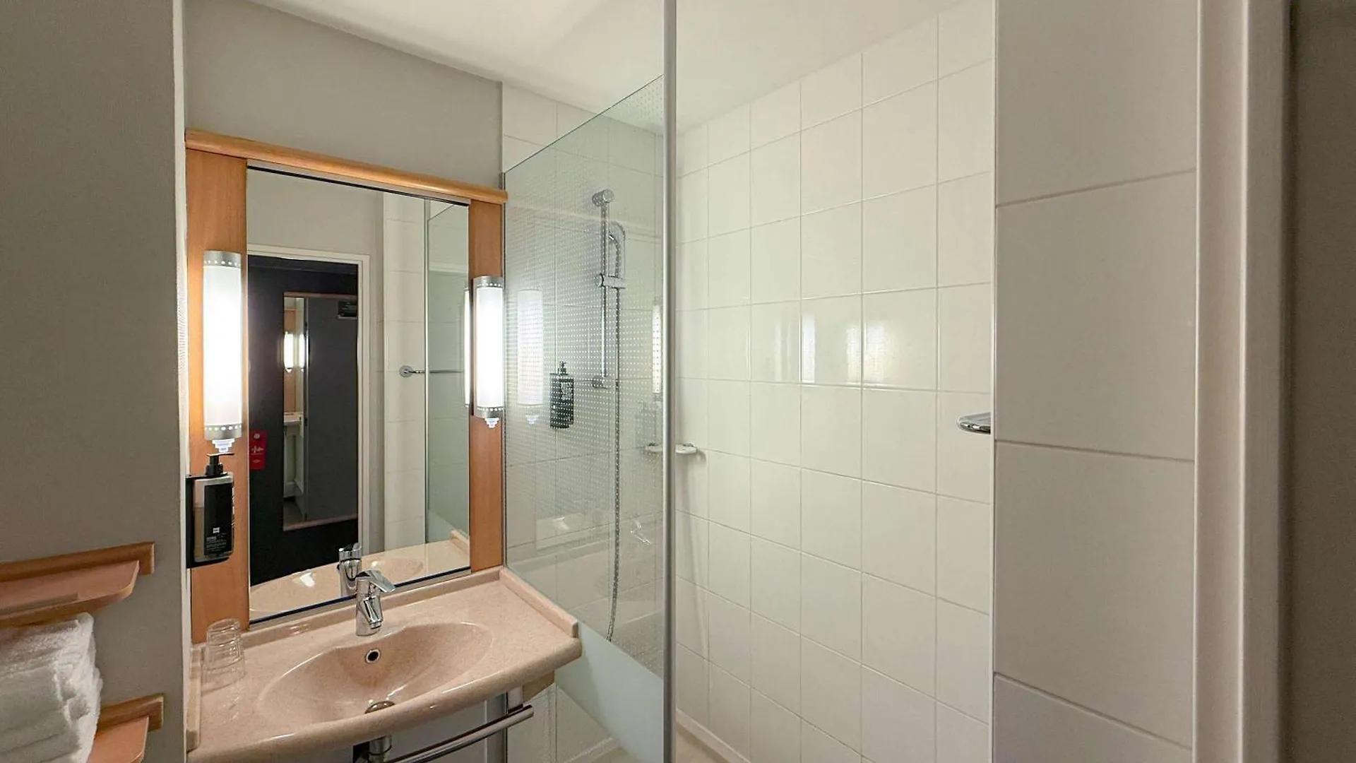 Ibis Rennes Cesson Hotel 3*, Cesson-Sevigne